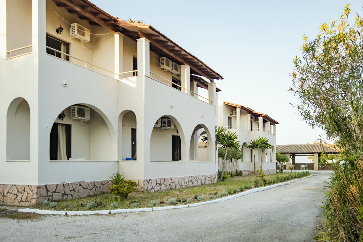 Parakladi Seaside Retreat Apartment Lefkimmi  Bagian luar foto