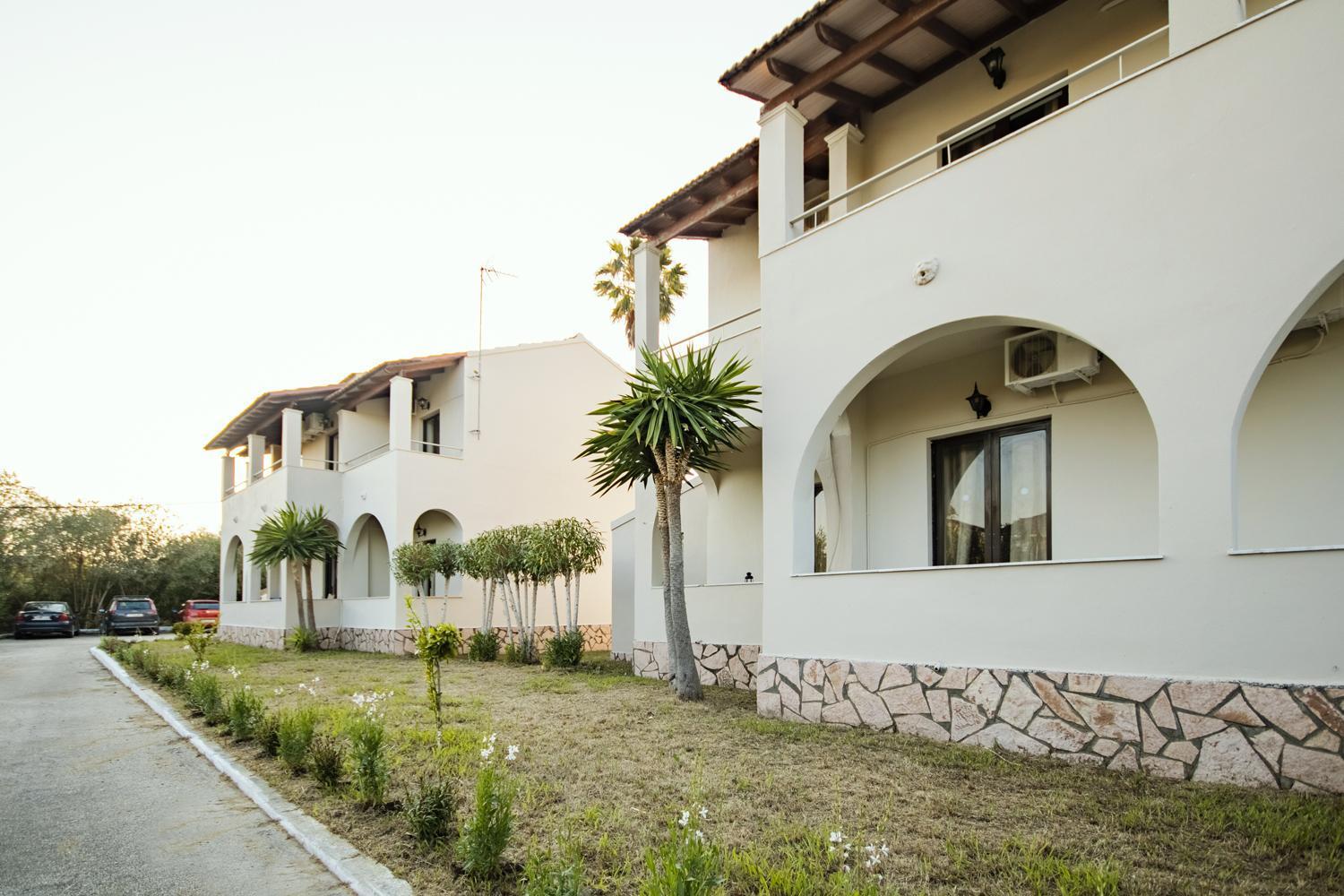 Parakladi Seaside Retreat Apartment Lefkimmi  Bagian luar foto